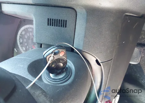 2012 Ford Escape Xlt z USA, uszkodzony, nr VIN 1FMCU9DG2CKB33926